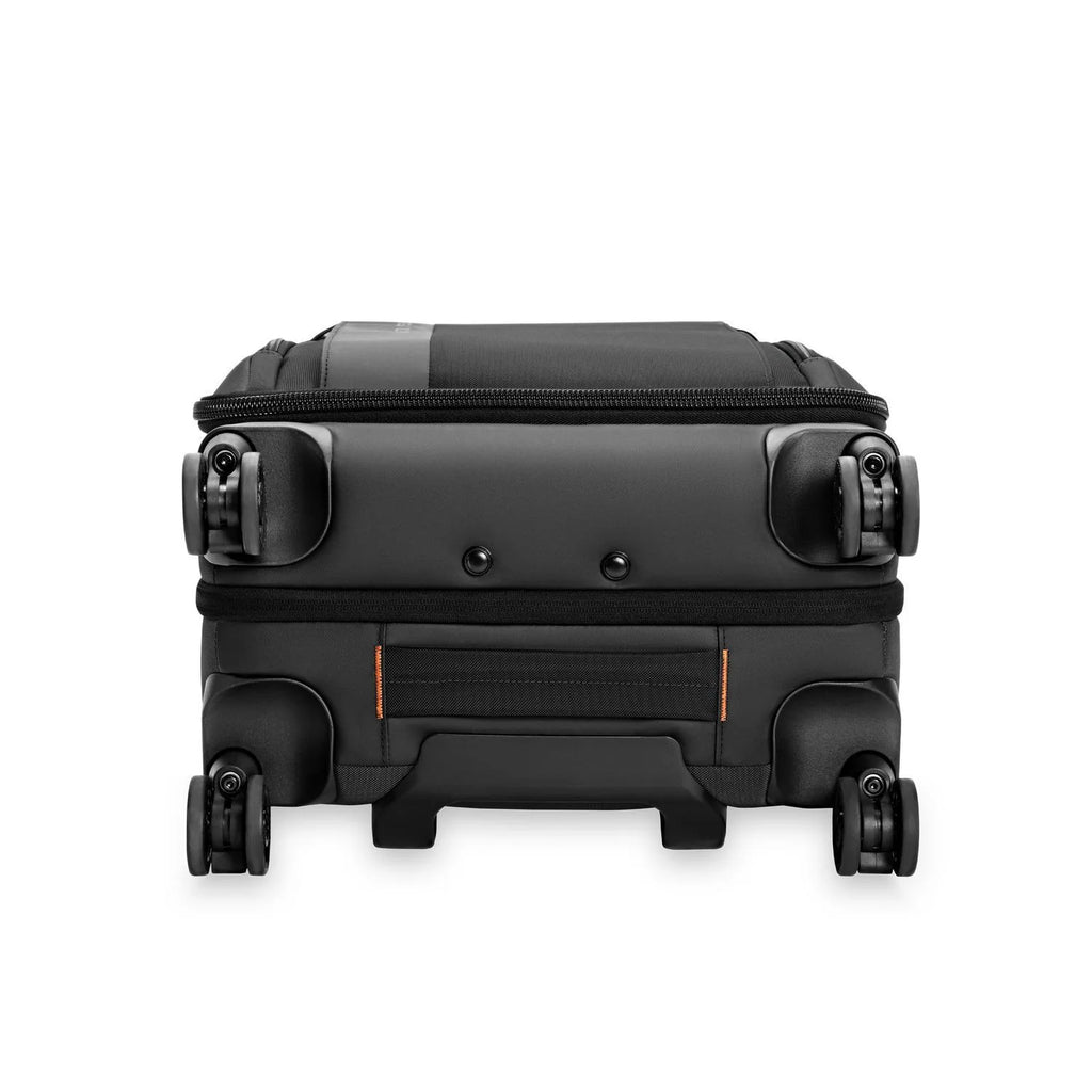 Essential 22" Carry-On Expandable Spinner