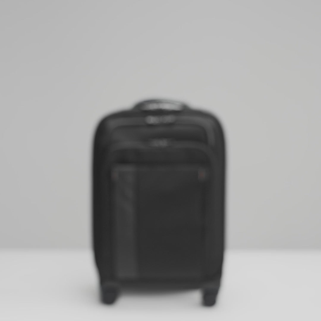 Essential 22" Carry-On Expandable Spinner